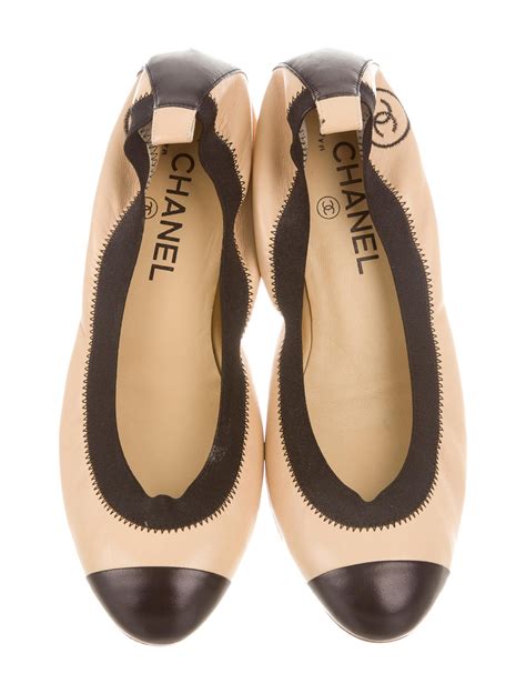 do chanel ballet flats stretch|Chanel shoes reviews.